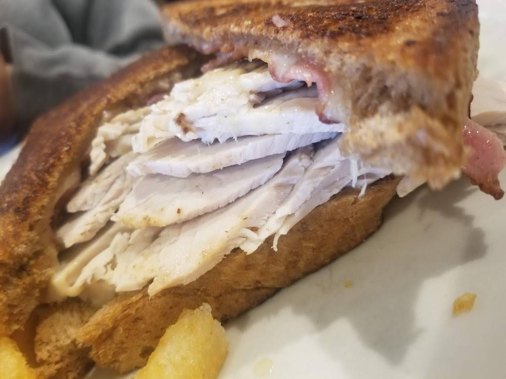 Hi-View Restaurant | restaurant | 425 W St Charles Rd, Villa Park, IL 60181, USA | 6306276611 OR +1 630-627-6611