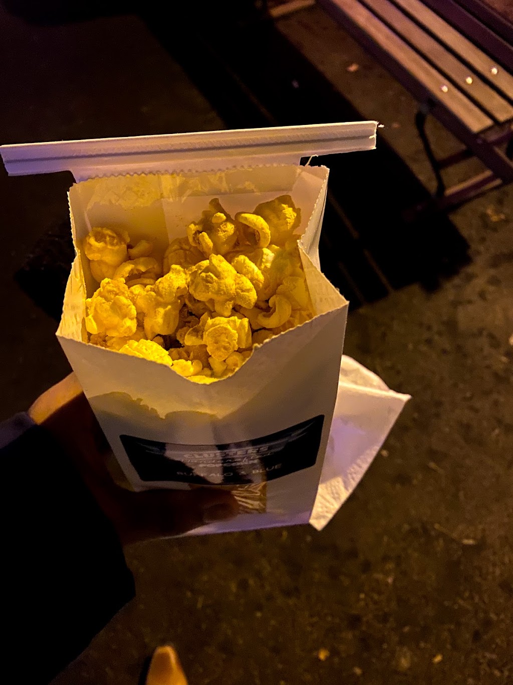 Clusters Handcrafted Popcorn Peddlers Village | meal takeaway | 53 Peddlers Village, Lahaska, PA 18931, USA | 2157945000 OR +1 215-794-5000