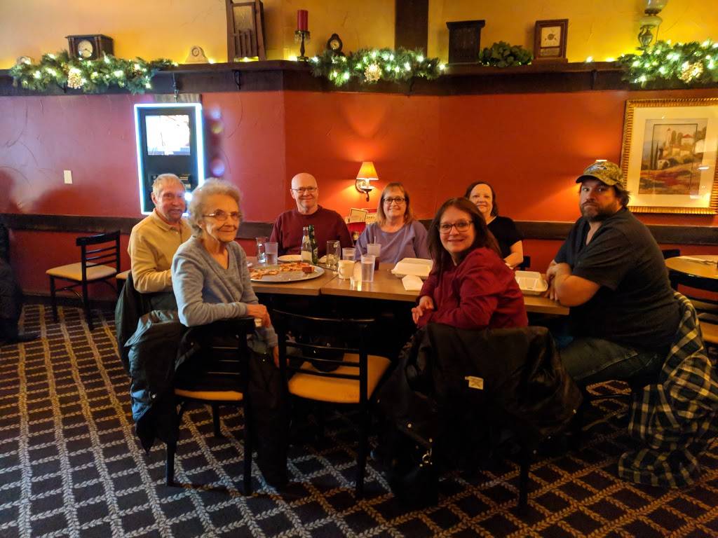 Lisas Pizzeria | restaurant | 2961 N Oakland Ave, Milwaukee, WI 53211, USA | 4143326360 OR +1 414-332-6360