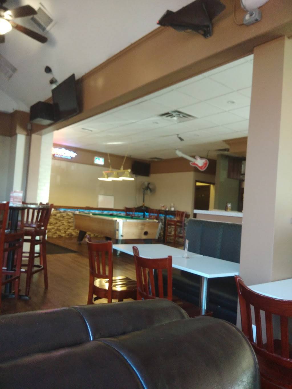 Walters Bar & Chinese Food Delivery Brampton | restaurant | 305 Charolais Blvd, Brampton, ON L6Y 2R2, Canada | 9054543720 OR +1 905-454-3720