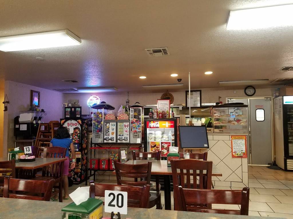 Taqueria El Tapatio | restaurant | 220 S Seguin Ave, New Braunfels, TX 78130, USA | 8306088036 OR +1 830-608-8036