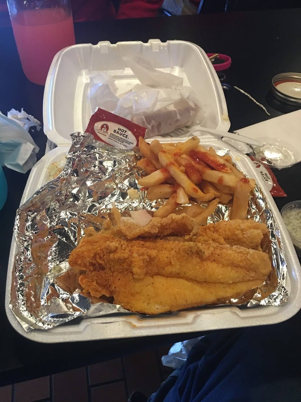 Mr Wonderfuls Chicken & Waffles | restaurant | 5354 Lee Rd, Maple Heights, OH 44137, USA | 2164759233 OR +1 216-475-9233