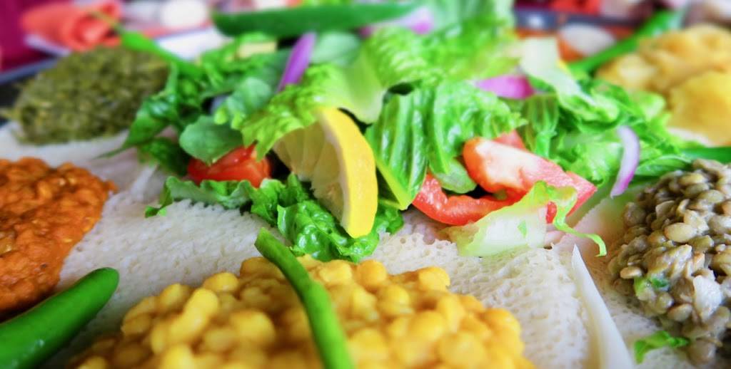 Blue Nile | restaurant | 545 W Nine Mile Rd, Ferndale, MI 48220, USA | 2485476699 OR +1 248-547-6699