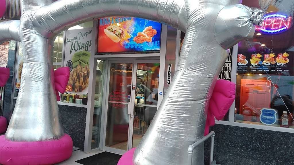 Wings Seafood | restaurant | 785 Fairview Ave, Ridgewood, NY 11385, USA | 7183662121 OR +1 718-366-2121