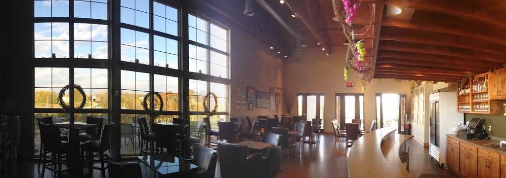 Cedar Ridge Winery & Distillery | restaurant | 1441 Marak Rd NW, Swisher, IA 52338, USA | 3198574300 OR +1 319-857-4300