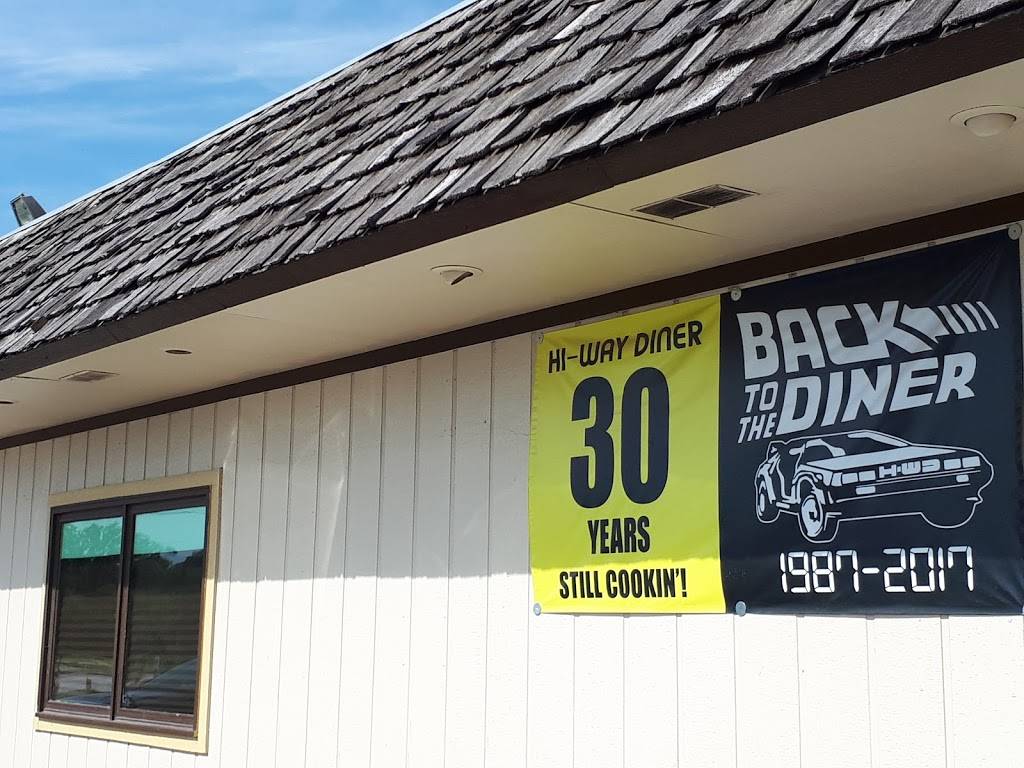 Hi-Way Diner | restaurant | 2105 NE-2, Lincoln, NE 68502, USA | 4024236066 OR +1 402-423-6066