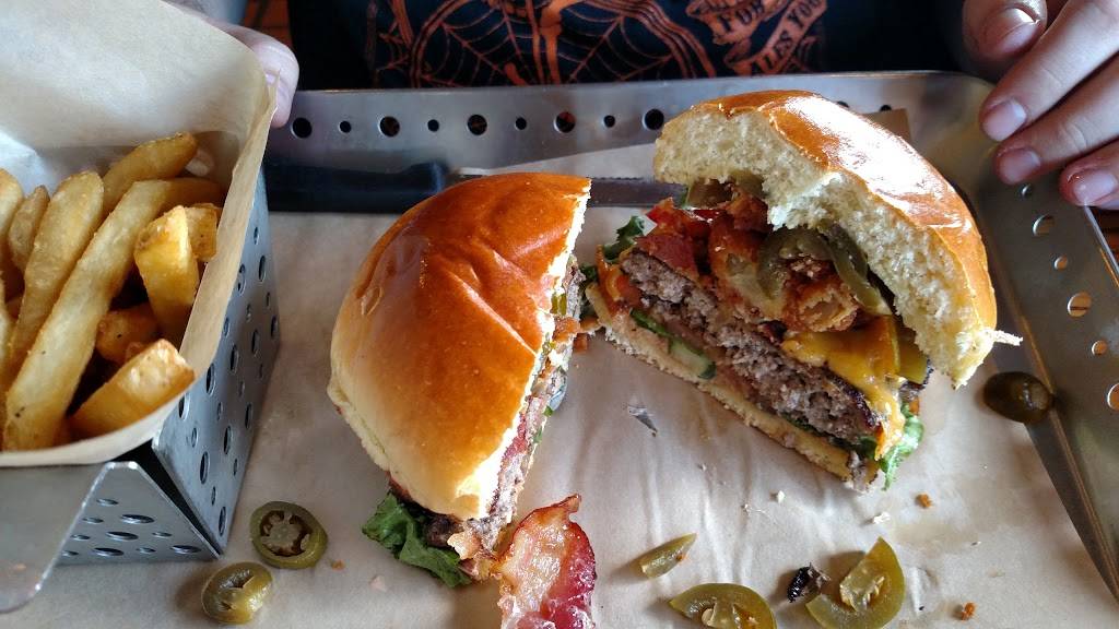 Chilis Grill & Bar | meal takeaway | 475 E Hospitality Ln, San Bernardino, CA 92408, USA | 9098856167 OR +1 909-885-6167