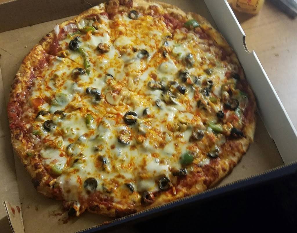 Toarminas Pizza | restaurant | 7640 Merriman Rd, Romulus, MI 48174, USA | 7347211409 OR +1 734-721-1409