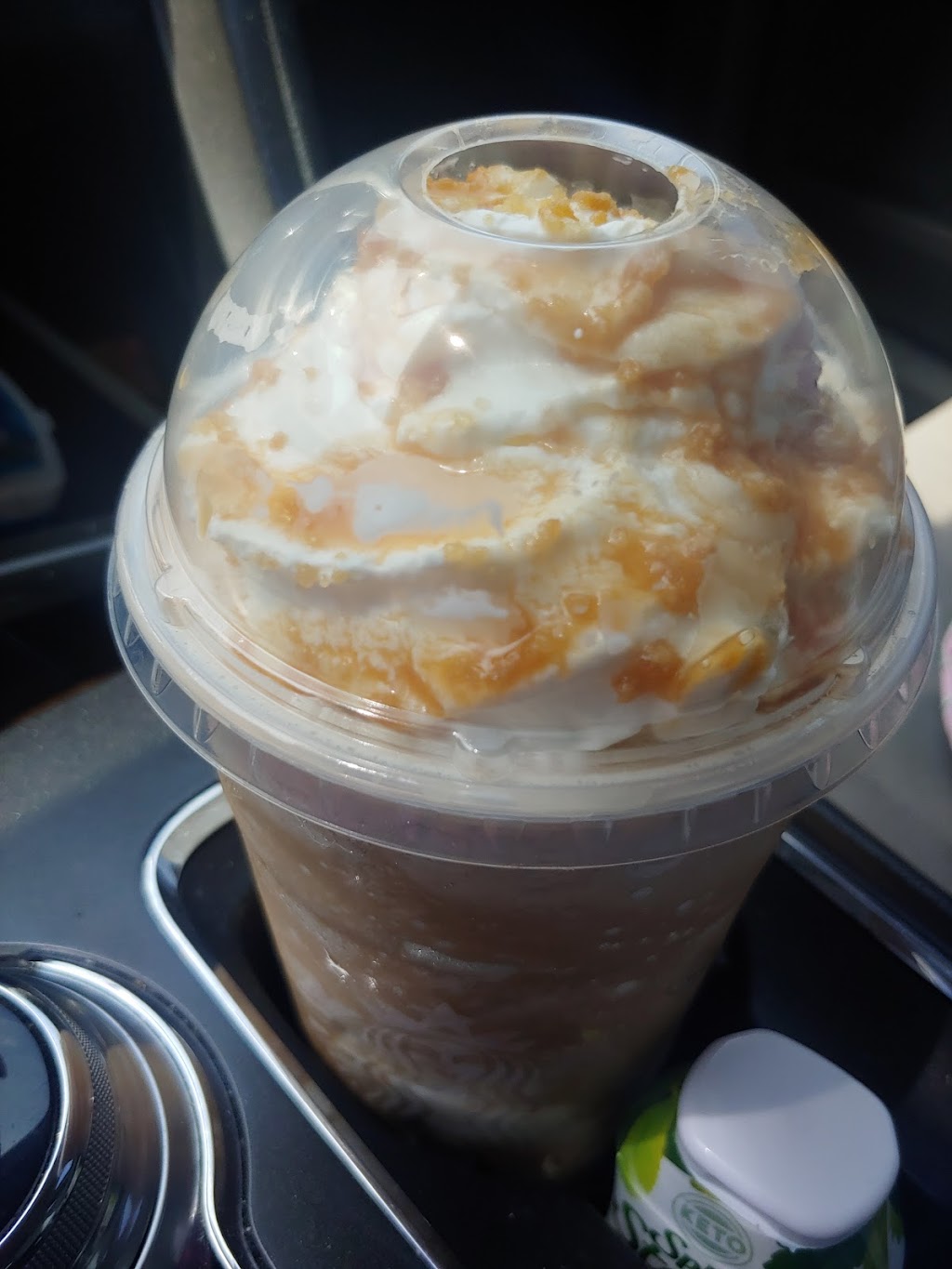 Starbucks | cafe | 3320 MacCorkle Ave SE, Charleston, WV 25304, USA | 3048599975 OR +1 304-859-9975