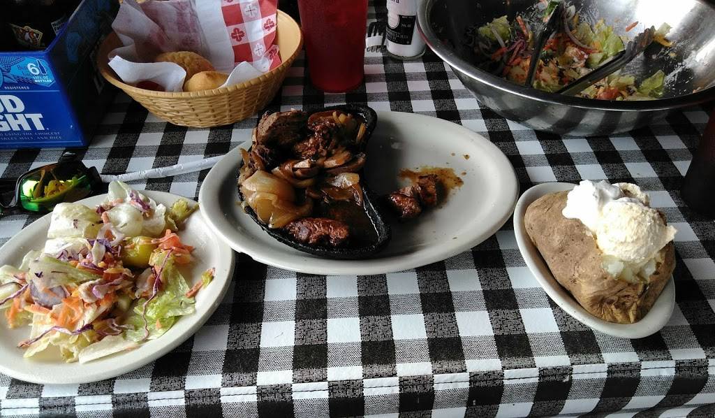 Cody’s Original Roadhouse - Mulberry | restaurant | 8761 SE Hwy 42, The Villages, FL 32162, USA | 3522057797 OR +1 352-205-7797