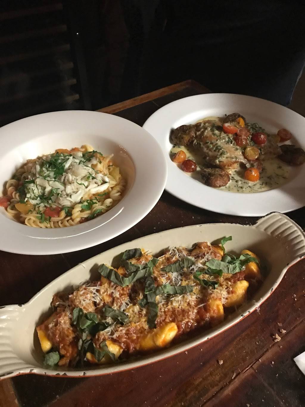 Trattoria Lucca | restaurant | 5760, 41 Bogard St # A, Charleston, SC 29403, USA | 8439733323 OR +1 843-973-3323