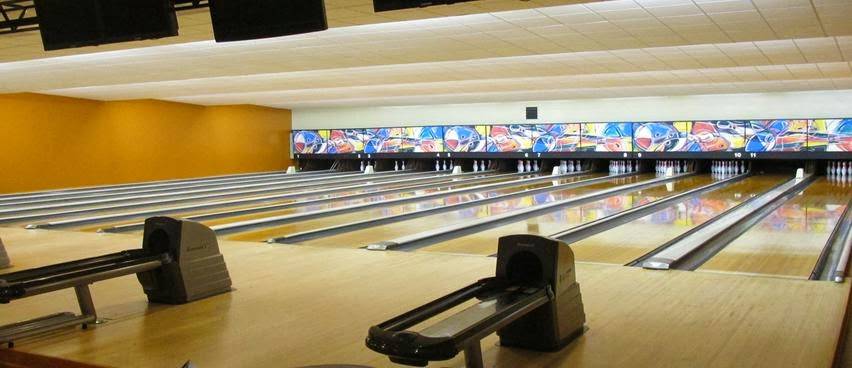 Spare Time Bowling Center | restaurant | 2850 William St, Cheektowaga, NY 14227, USA | 7168938930 OR +1 716-893-8930