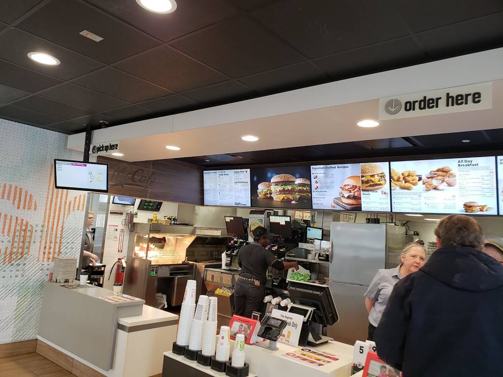 McDonalds | cafe | 803 Foothills Mall Dr, Maryville, TN 37801, USA | 8659838500 OR +1 865-983-8500