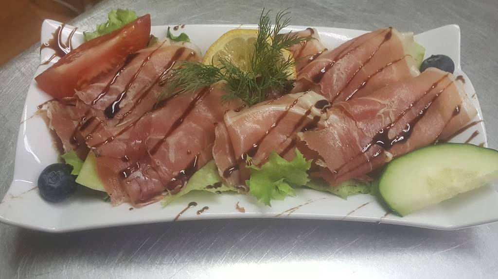 Restaurant Salvatore | restaurant | 1376 Avenue Bourgogne, Chambly, QC J3L 1Y3, Canada | 4504034473 OR +1 450-403-4473