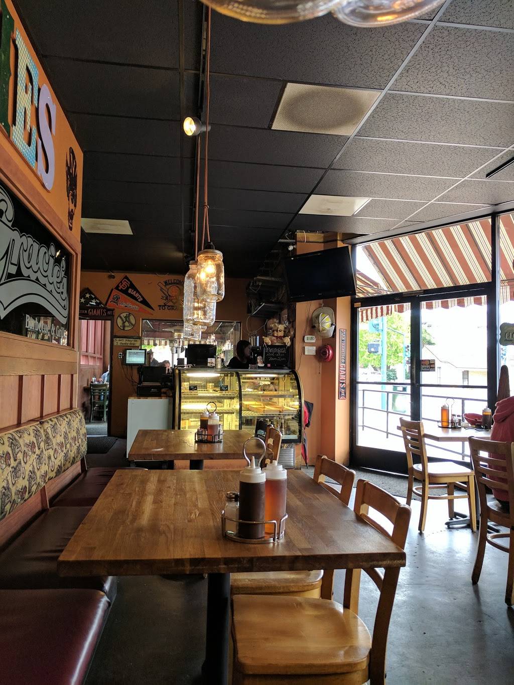 Gracies | restaurant | 6013, 1801 Sonoma Blvd, Vallejo, CA 94590, USA | 7075522254 OR +1 707-552-2254