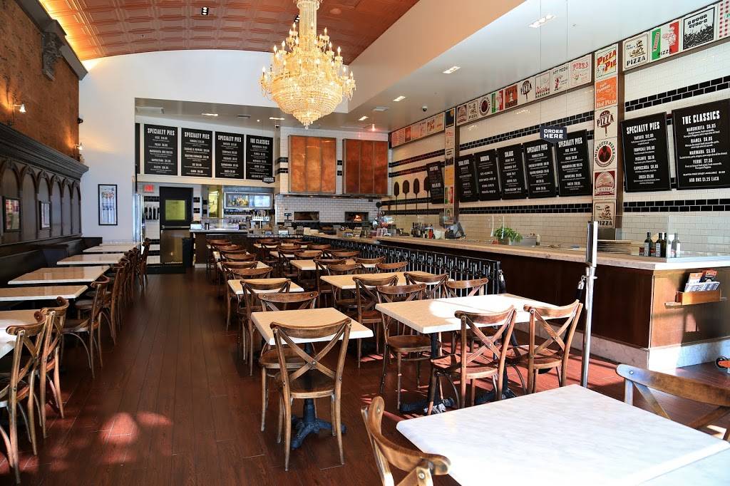 800 Degrees Woodfired Kitchen Westwood | restaurant | 10889 Lindbrook Dr, Los Angeles, CA 90024, USA | 3104431911 OR +1 310-443-1911