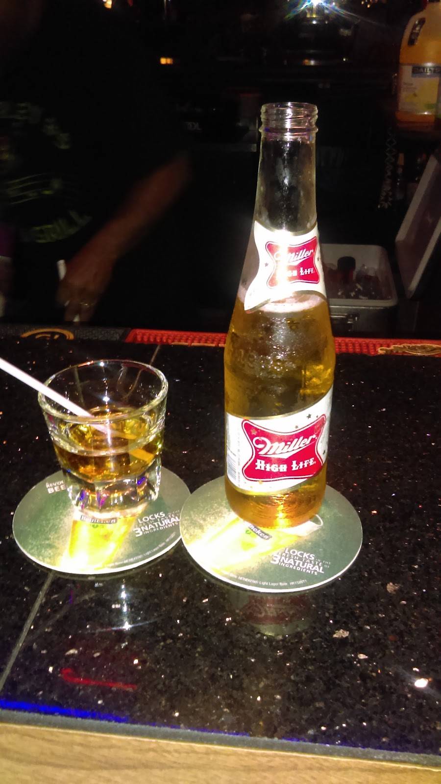 Charley Bs Bar & Grill | restaurant | 4948 N Broad St, Philadelphia, PA 19141, USA | 2154556161 OR +1 215-455-6161