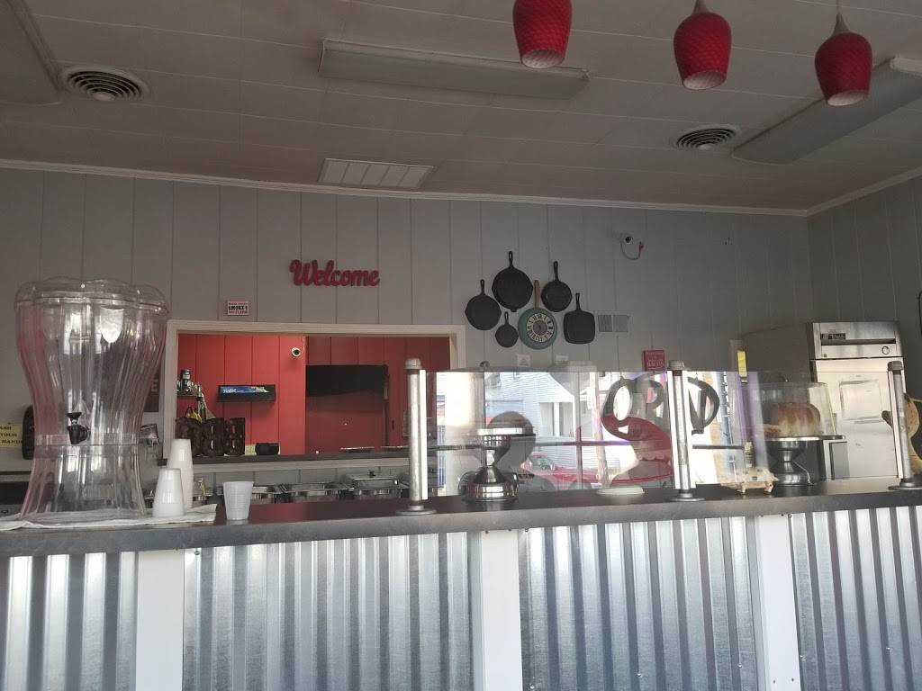 Sand Mans | restaurant | 817 Franklin St SE, Grand Rapids, MI 49507, USA | 6162588940 OR +1 616-258-8940