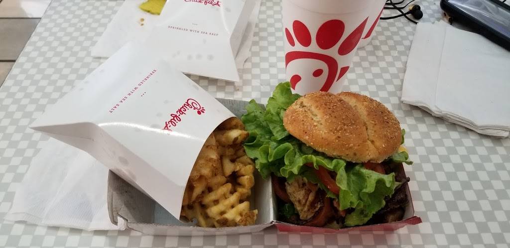 Chick-fil-A | restaurant | 8500 Essington Ave, Philadelphia, PA 19153, USA | 2154921814 OR +1 215-492-1814