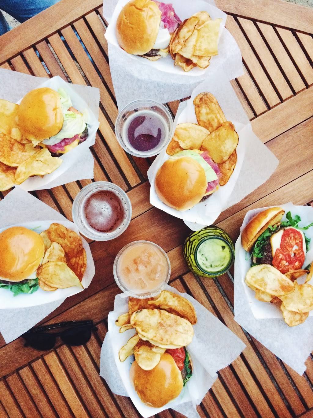 Wet Dog Tavern | restaurant | 2100 Vermont Ave NW, Washington, DC 20001, USA | 2022343334 OR +1 202-234-3334