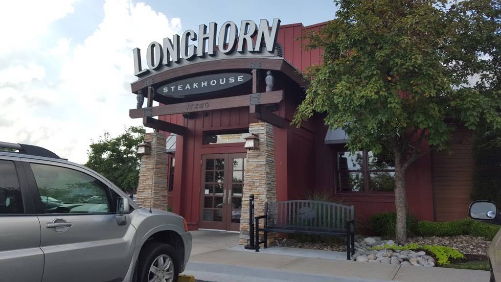 LongHorn Steakhouse | meal takeaway | 17800 East 39th St S, Independence, MO 64055, USA | 8163730716 OR +1 816-373-0716