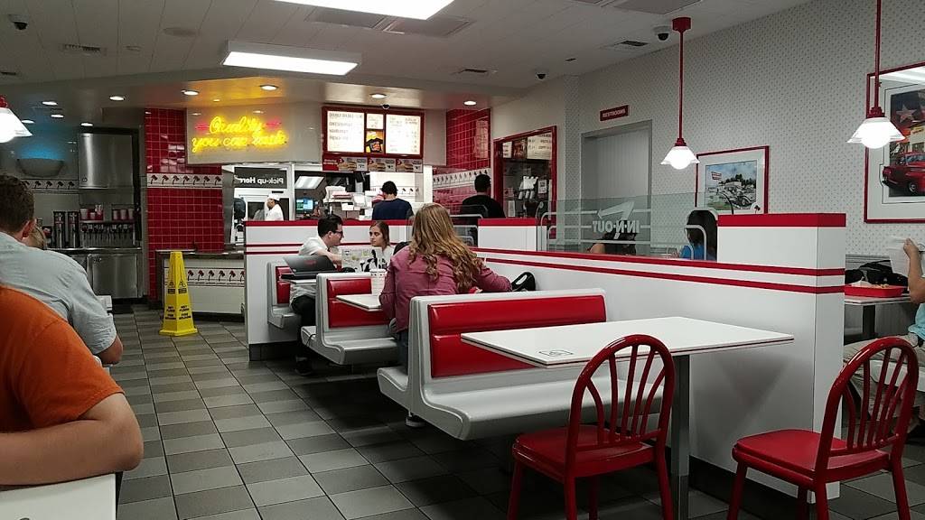 In-N-Out Burger | restaurant | 2700 Guadalupe St, Austin, TX 78705, USA | 8007861000 OR +1 800-786-1000