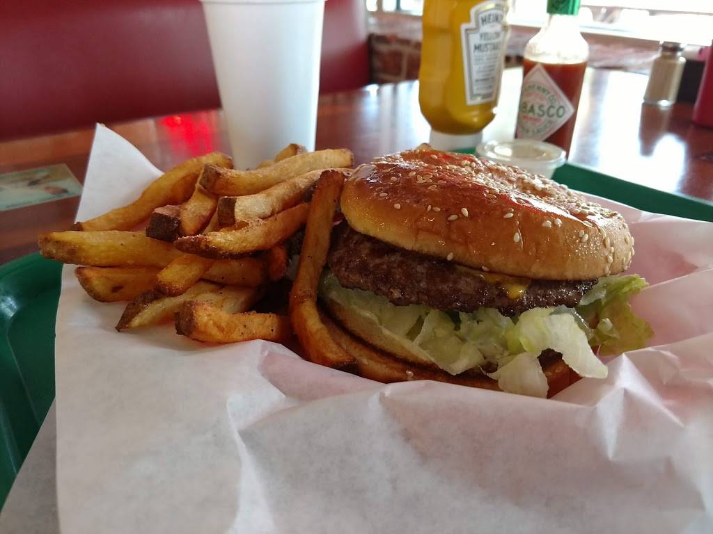 Babes Old Fashioned Food | restaurant | 9207 Huebner Rd, San Antonio, TX 78240, USA | 2105612222 OR +1 210-561-2222