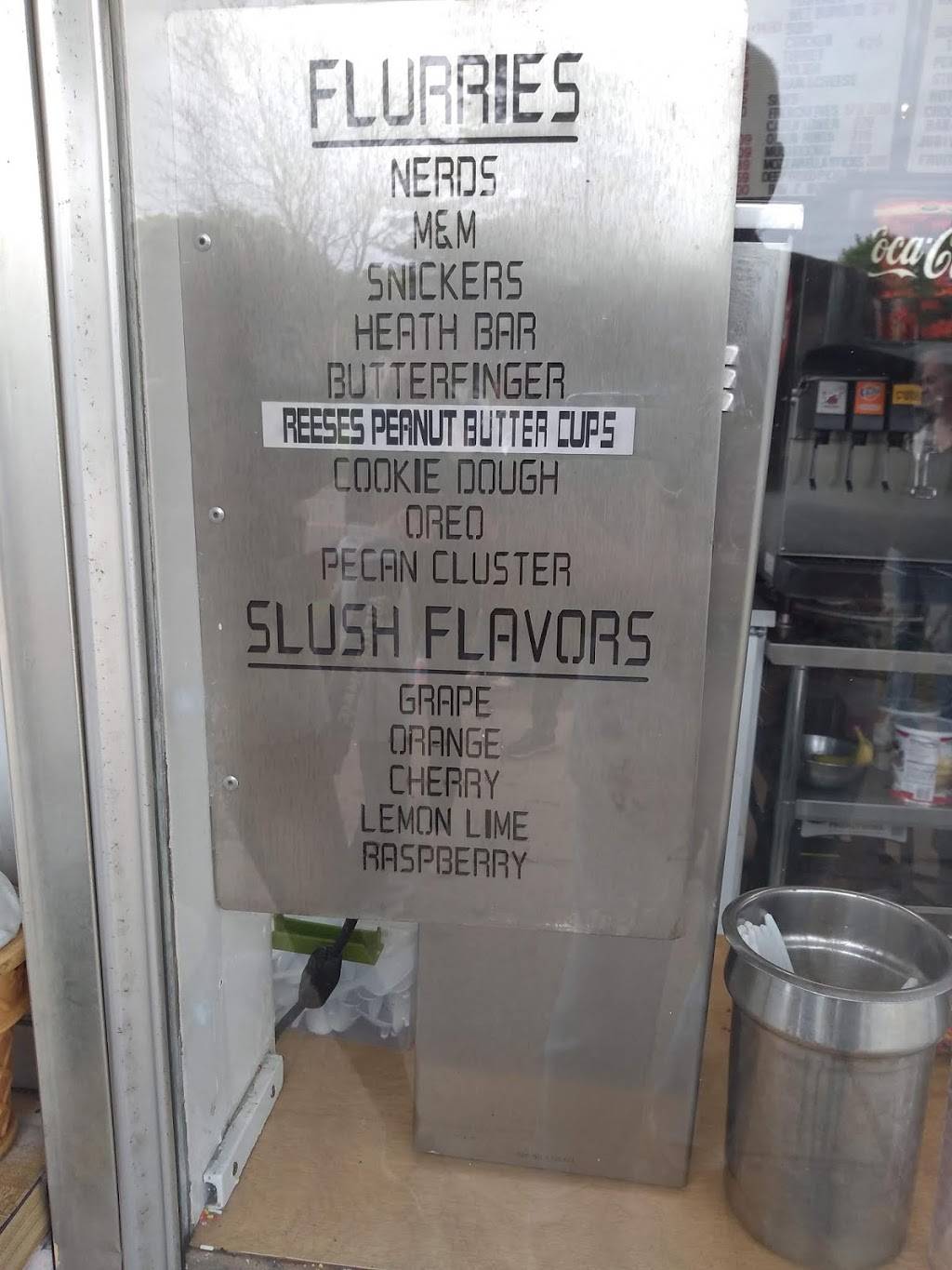 Dairy Depot | restaurant | 534 S Chestnut St, Reed City, MI 49677, USA | 2318325854 OR +1 231-832-5854