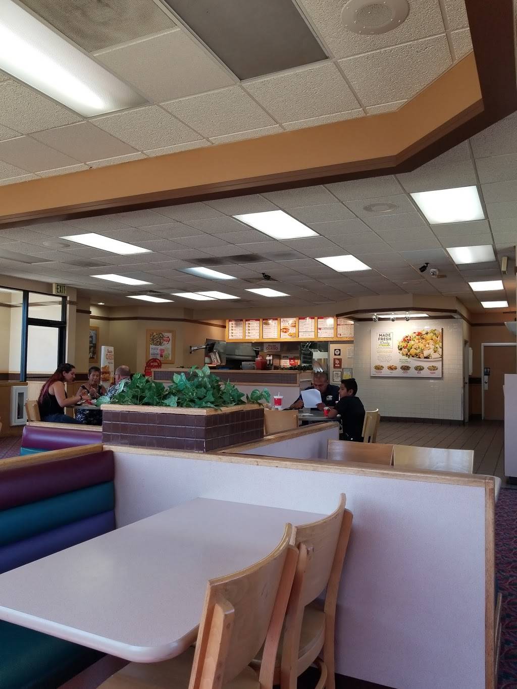 Wendys | restaurant | 149 W Ventura Blvd, Camarillo, CA 93010, USA | 8054849480 OR +1 805-484-9480