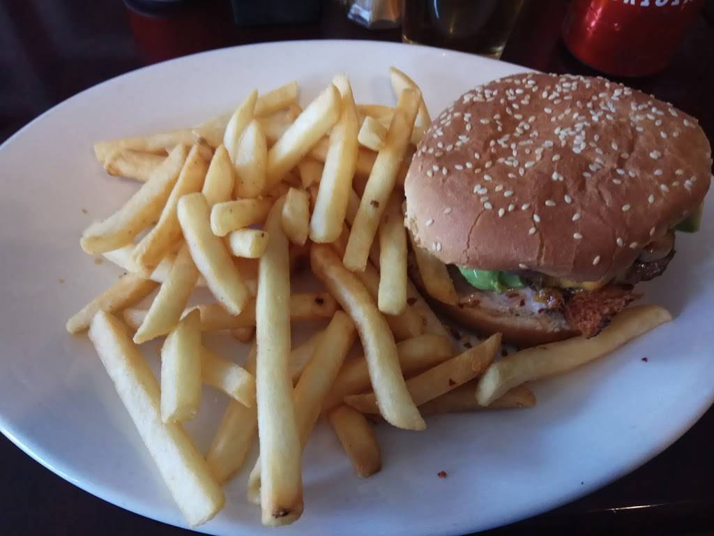 Ronis Diner | restaurant | 9911 Santa Monica Blvd, Beverly Hills, CA 90212, USA | 3107720044 OR +1 310-772-0044