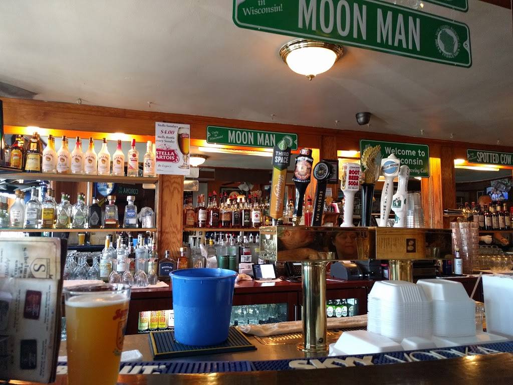 Sobelmans on St. Paul | restaurant | 1900 W St Paul Ave, Milwaukee, WI 53233, USA | 4149311919 OR +1 414-931-1919