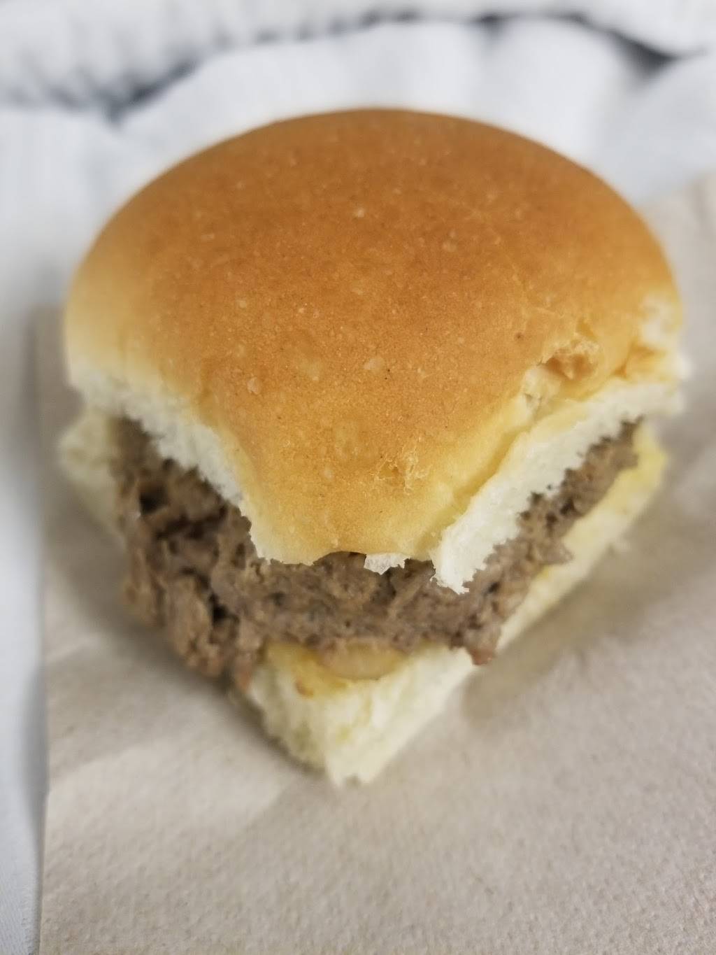 White Castle | restaurant | 4520 S Emerson Ave, Indianapolis, IN 46203, USA | 3177837449 OR +1 317-783-7449
