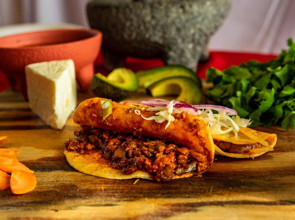 Tacollynn "La Canasta De Tacos" | restaurant | 10192 W Valley Blvd, Bloomington, CA 92316, USA | 9095000063 OR +1 909-500-0063