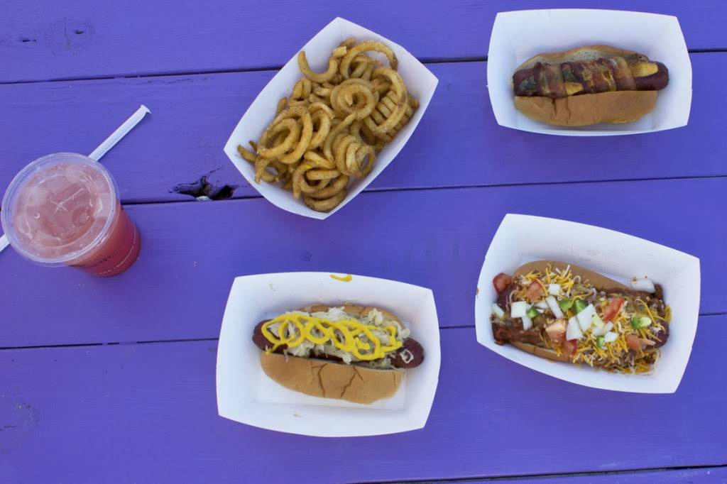 Hot Diggity Dog at The Hitch | restaurant | 312 E Hopkins St, San Marcos, TX 78666, USA | 8303026800 OR +1 830-302-6800