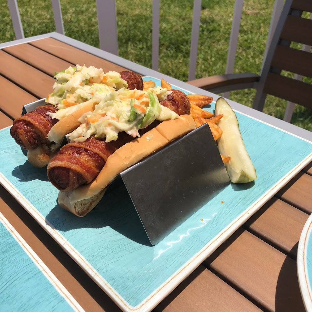 Blue Pointe Bar and Grill | restaurant | 18701 SE Federal Hwy, Tequesta, FL 33469, USA | 5614066270 OR +1 561-406-6270