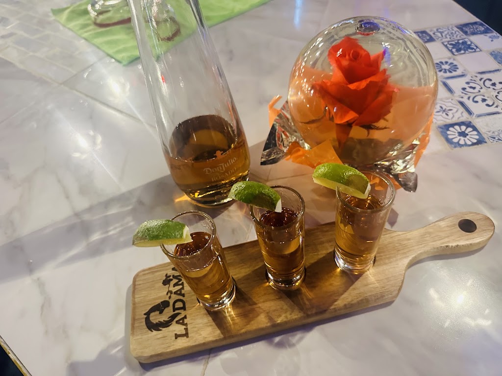 La Dama Mexican Restaurant & Bar | restaurant | 32175 Dupont Blvd, Dagsboro, DE 19939, USA | 3023219556 OR +1 302-321-9556