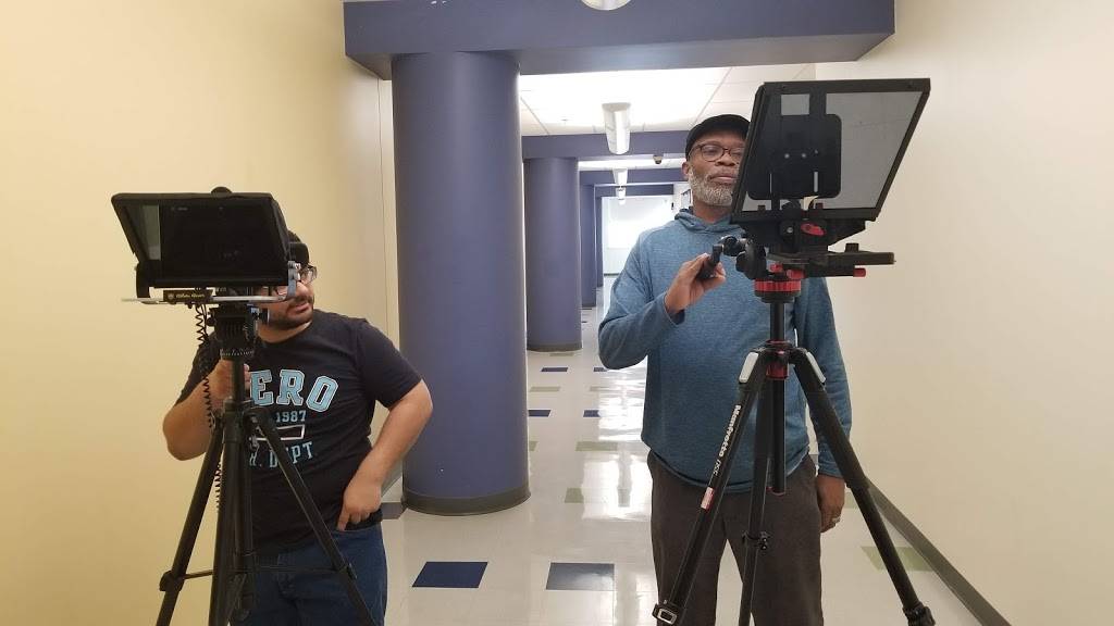 Yo Maxis Bar & Grill | restaurant | 423 W Bristol St, Philadelphia, PA 19140, USA | 2673355238 OR +1 267-335-5238