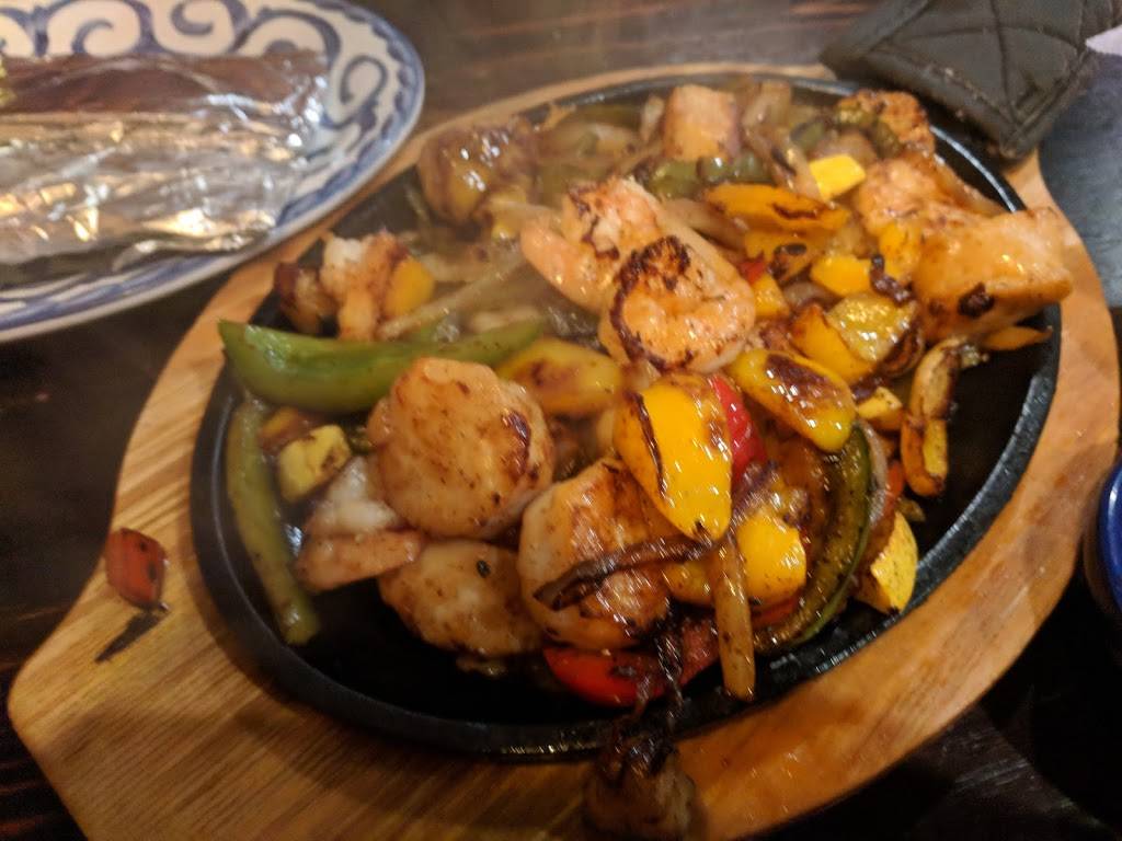 La Carreta Mexican Restaurant | restaurant | 44 Nashua Rd, Londonderry, NH 03053, USA | 6039653477 OR +1 603-965-3477