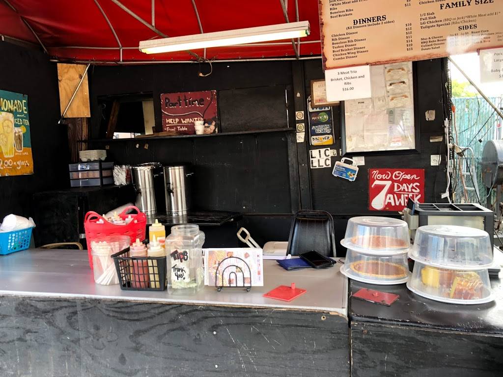 Bo Legs BBQ | restaurant | 250 NE 167th St, Miami, FL 33162, USA | 3053032134 OR +1 305-303-2134