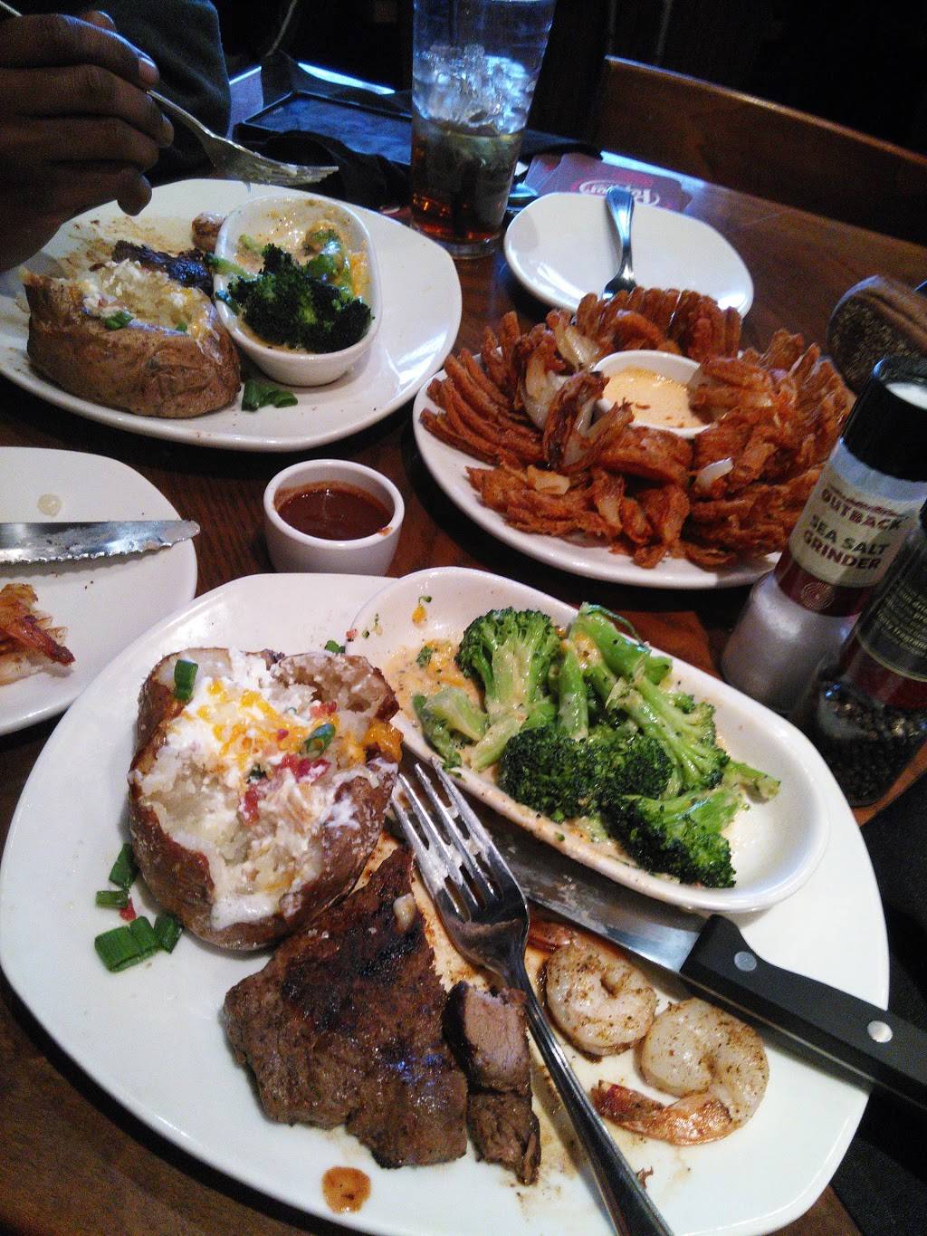 Outback Steakhouse | restaurant | 2255 Union Ave, Memphis, TN 38104, USA | 9017285100 OR +1 901-728-5100