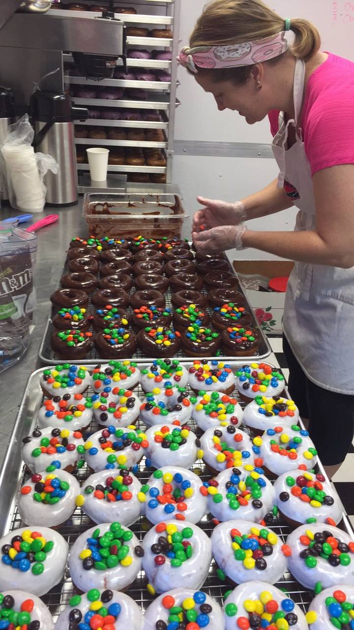 Joy Donuts | restaurant | 20010 US-441, Mt Dora, FL 32757, USA | 3306920035 OR +1 330-692-0035