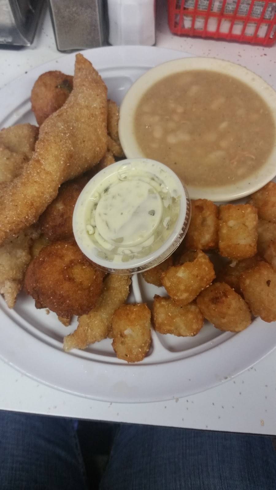 Kellys Kafe | restaurant | 24 Front St, Big Sandy, TN 38221, USA | 7315933025 OR +1 731-593-3025