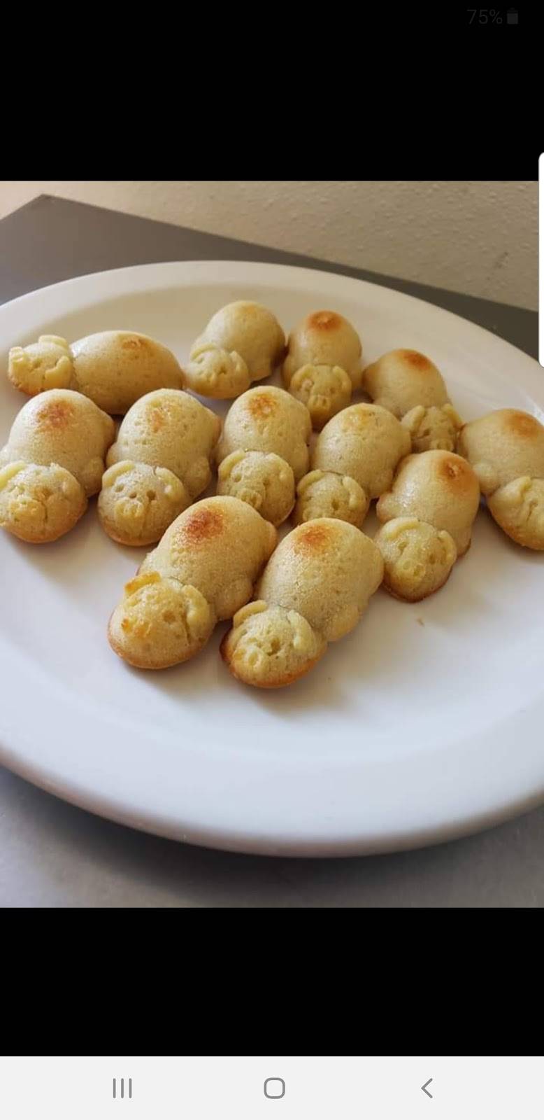 Farmhouse Kitchen & Bakery | restaurant | 246 Main St, Claysville, PA 15323, USA | 7246637650 OR +1 724-663-7650