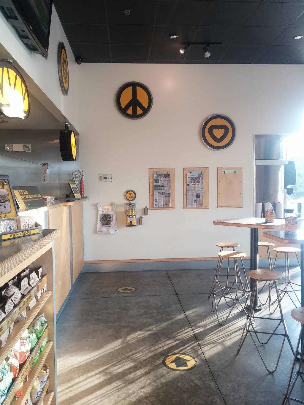 Which Wich Superior Sandwiches | restaurant | 1069 Hamilton Pl Dr, Johnson City, TN 37604, USA | 4239299424 OR +1 423-929-9424