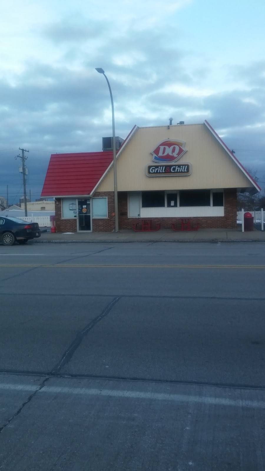 Dairy Queen | restaurant | 1220 Military St, Port Huron, MI 48060, USA | 8109822808 OR +1 810-982-2808