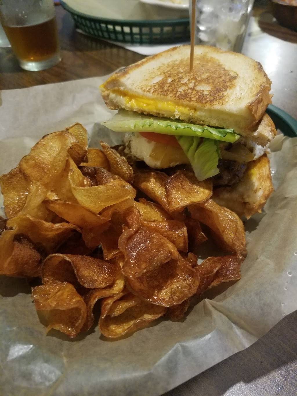 Sidelines Bar & Grill | restaurant | 621 Evergreen Rd, Pittsburgh, PA 15209, USA | 4128214492 OR +1 412-821-4492