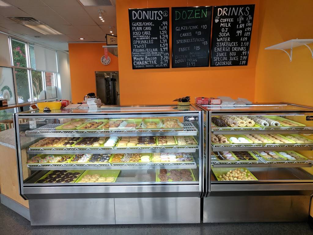 Papa Ins Donuts | bakery | 6104 Brashier Blvd E, Mechanicsville, VA 23111, USA | 8045692120 OR +1 804-569-2120