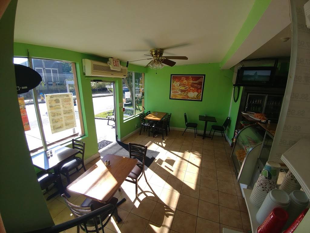 Laguna Gourmet | restaurant | 10 Cross St, White Plains, NY 10606, USA | 9142851610 OR +1 914-285-1610