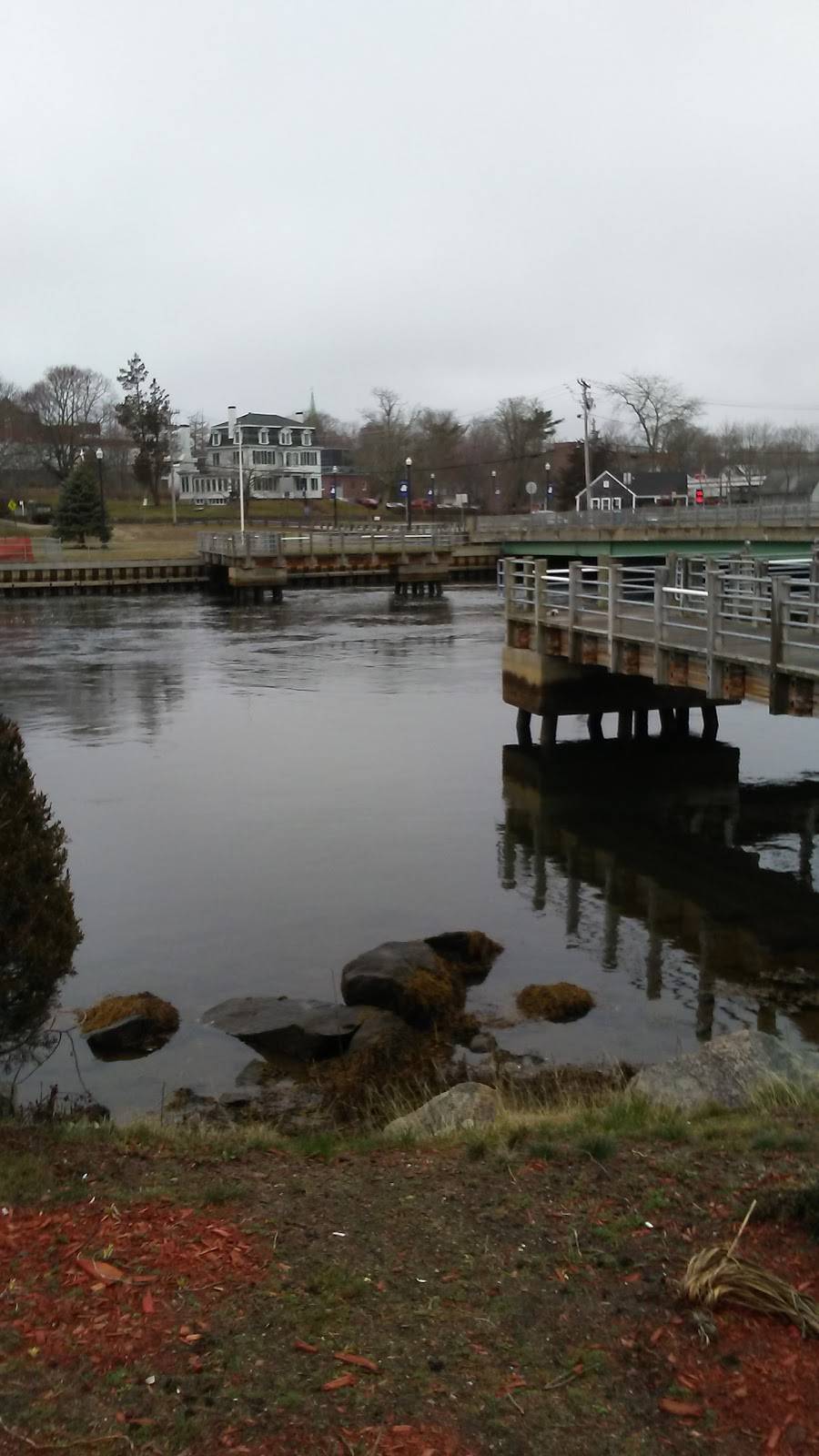 Narrows Crossing Restaurant & Lounge | night club | 1 Narrows Rd, Wareham, MA 02571, USA | 5082959345 OR +1 508-295-9345