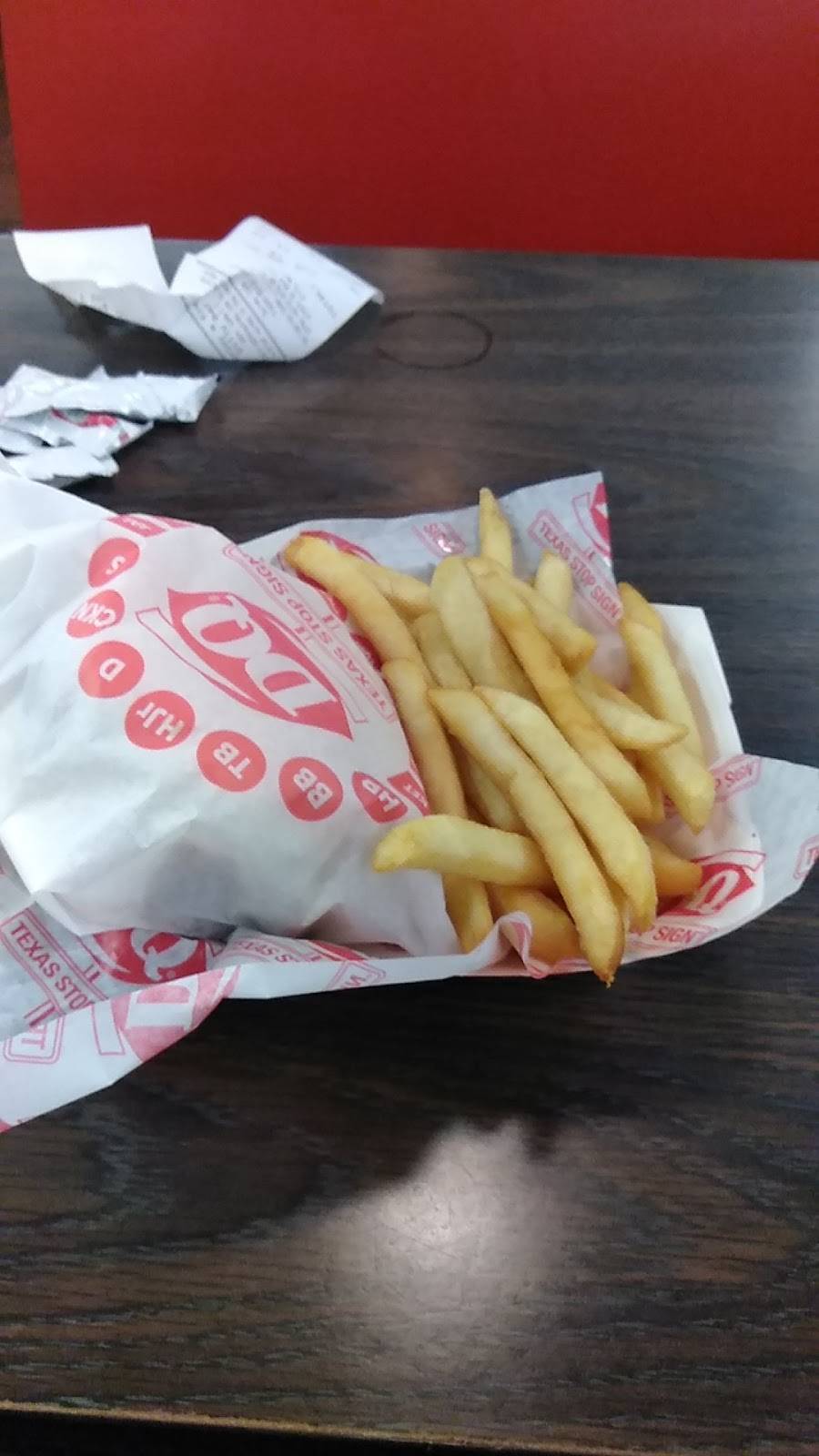 Dairy Queen Store | restaurant | 706 E Washington Ave, Navasota, TX 77868, USA | 9368257827 OR +1 936-825-7827